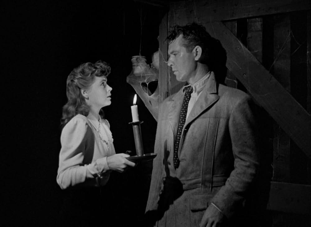 らせん階段の画像