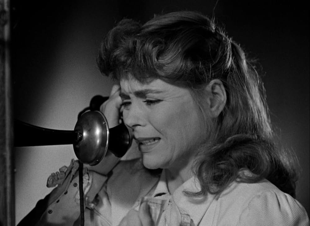 らせん階段の画像