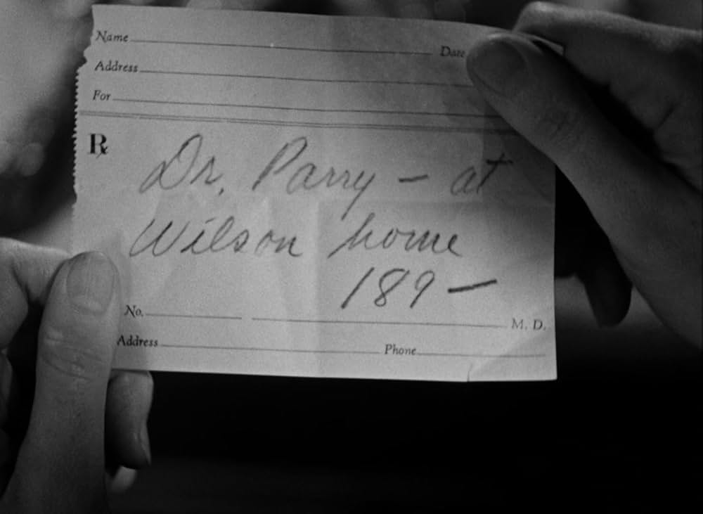 らせん階段の画像