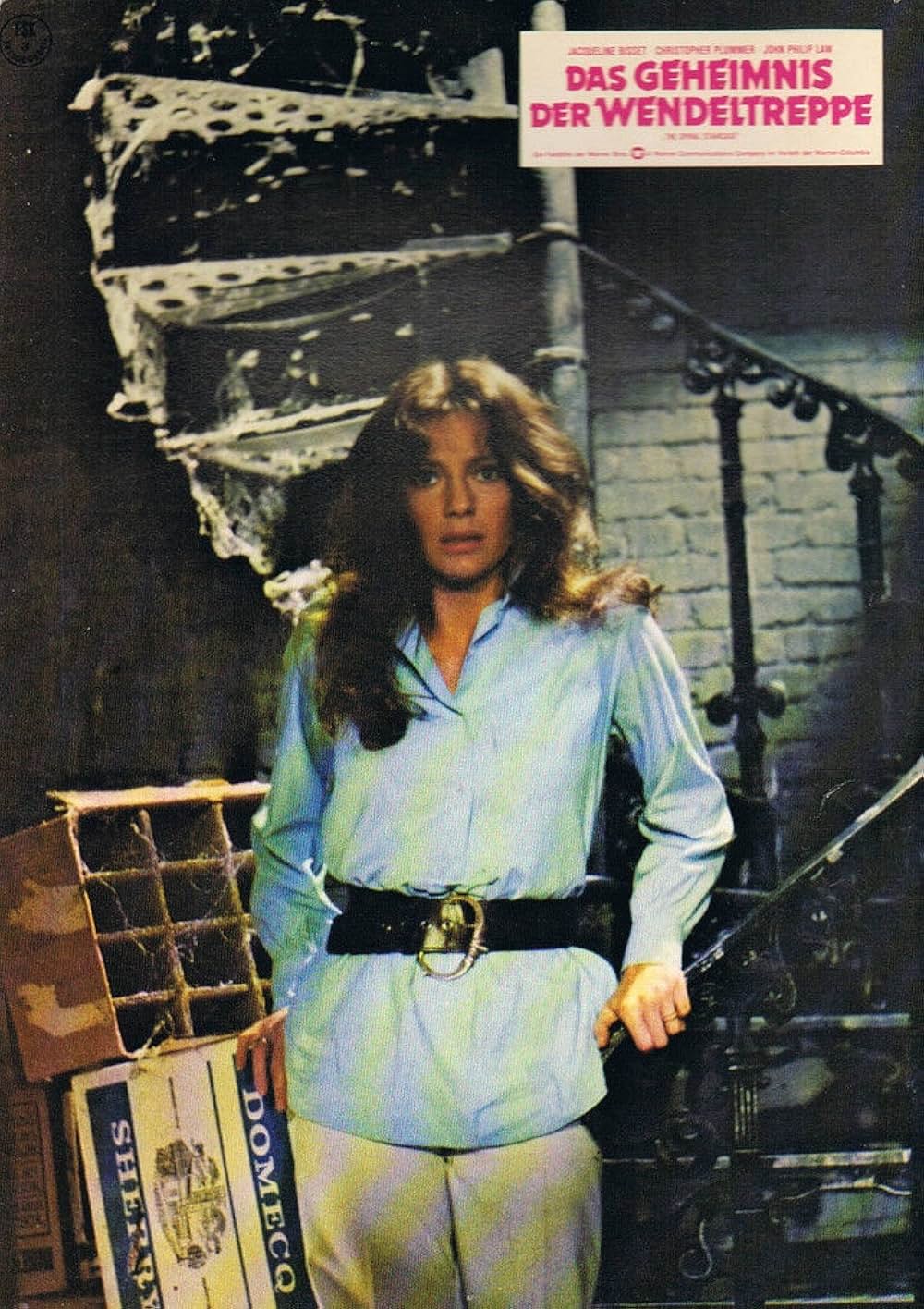 らせん階段の画像