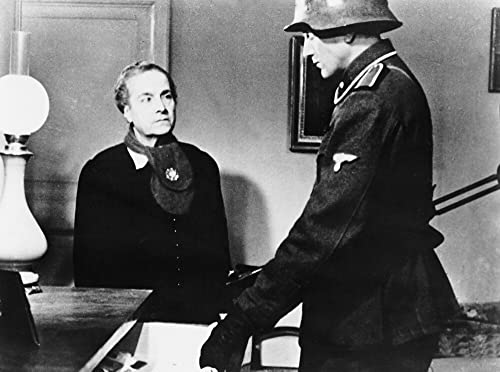 無防備都市の画像