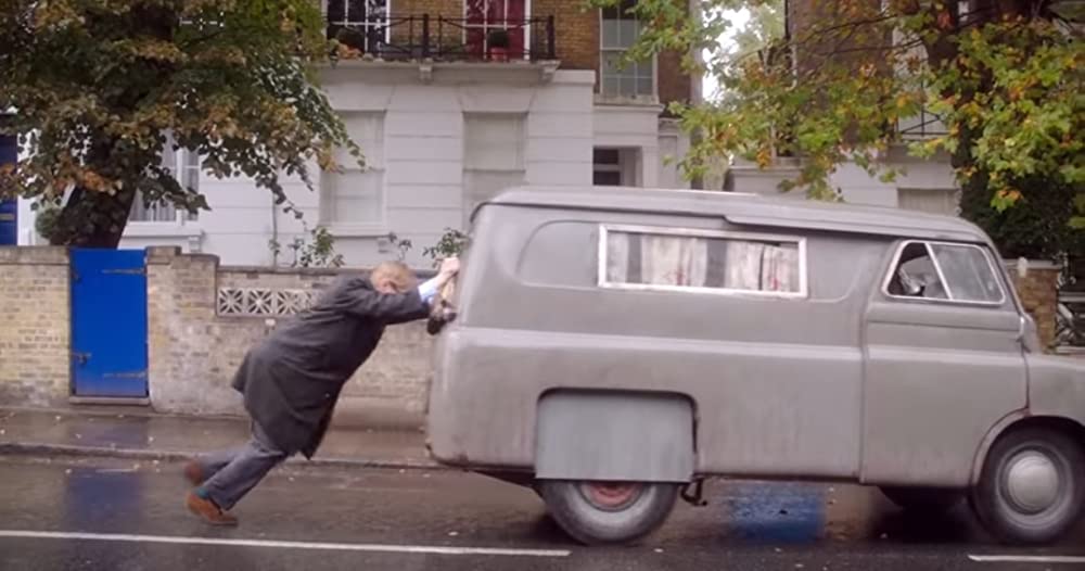 ミス・シェパードをお手本にの画像