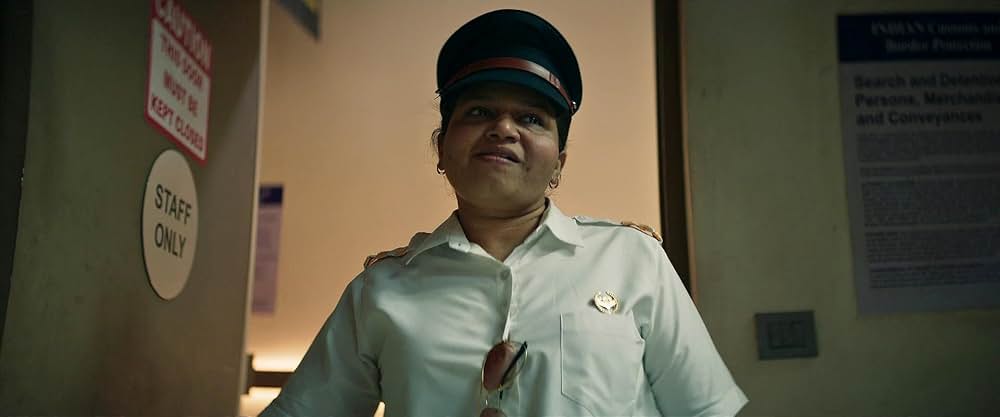 Crew（原題）の画像