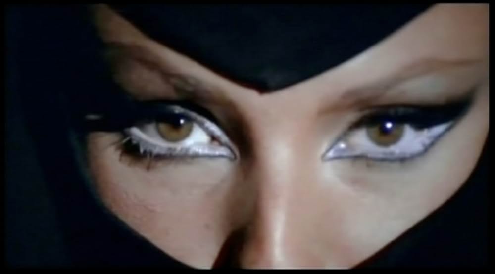 悪魔の血を飲んだ女の画像