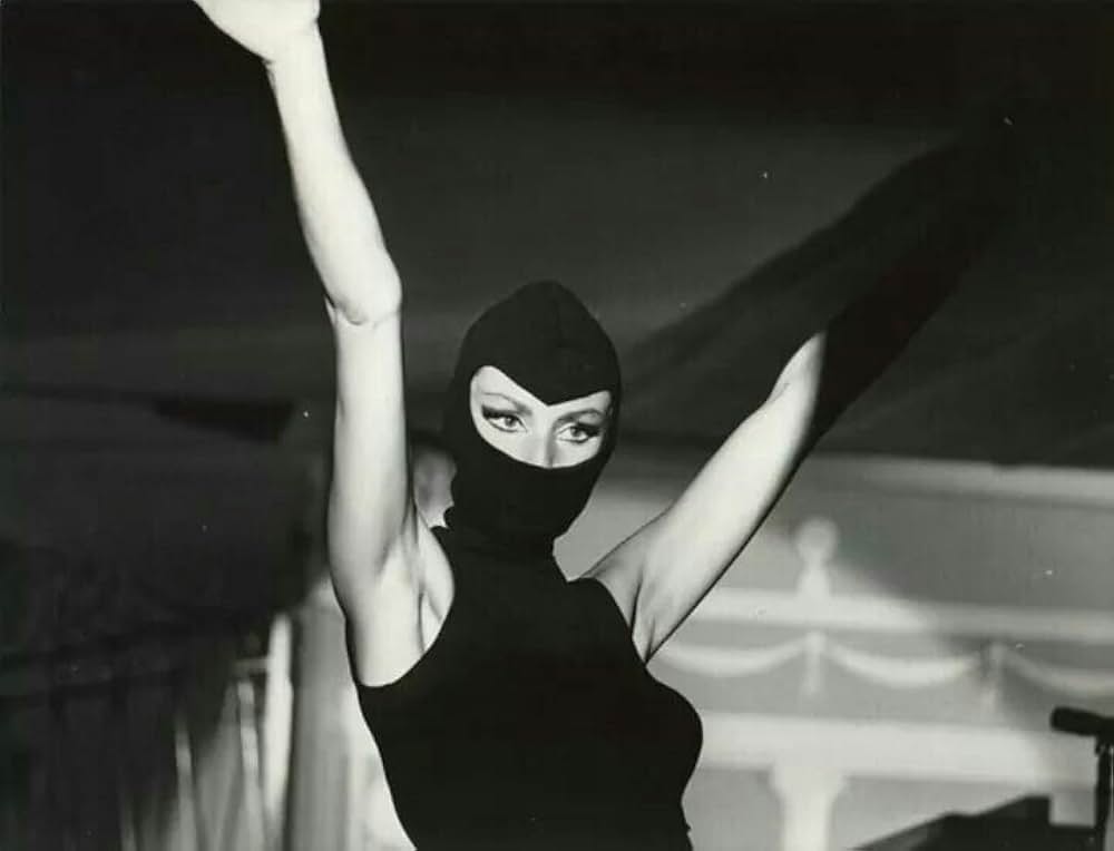 悪魔の血を飲んだ女の画像