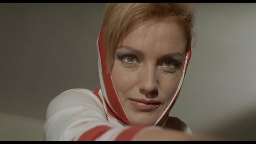 悪魔の血を飲んだ女の画像