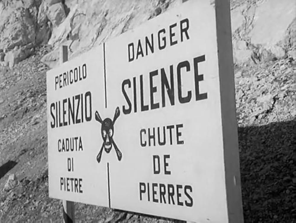 国境の村の画像