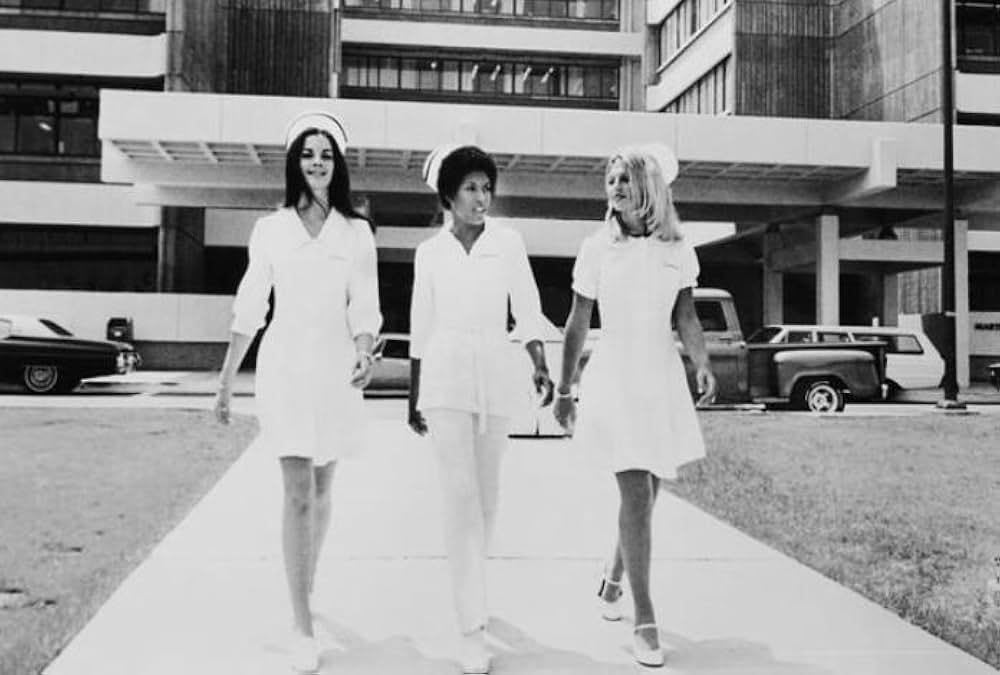 もっとあぶない看護婦の画像