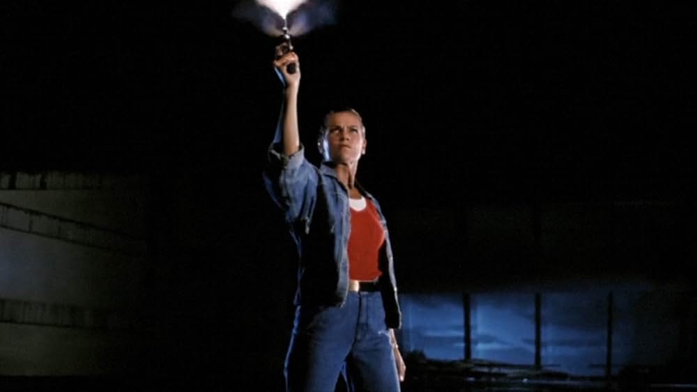 アマゾネス刑事（デカ）／死の標的の画像