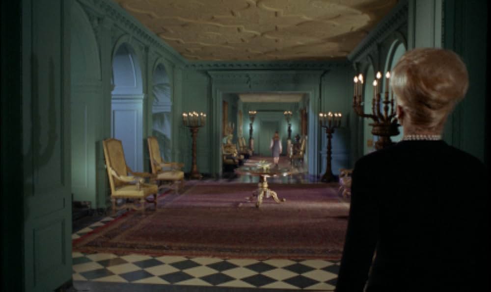 陰謀の屋敷の画像