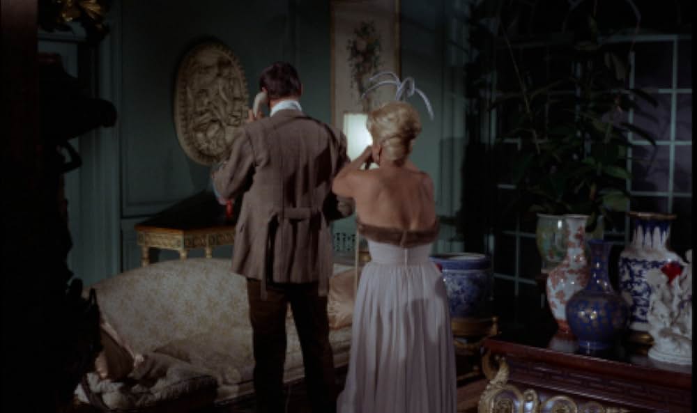 陰謀の屋敷の画像