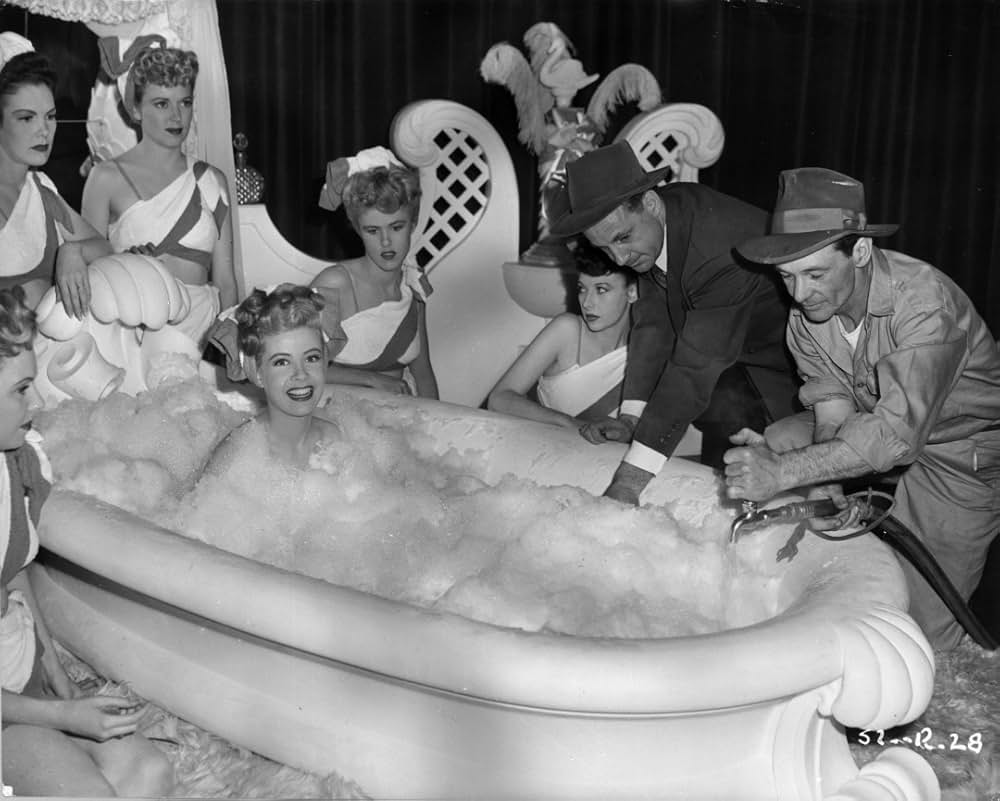 芸人ホテルの画像