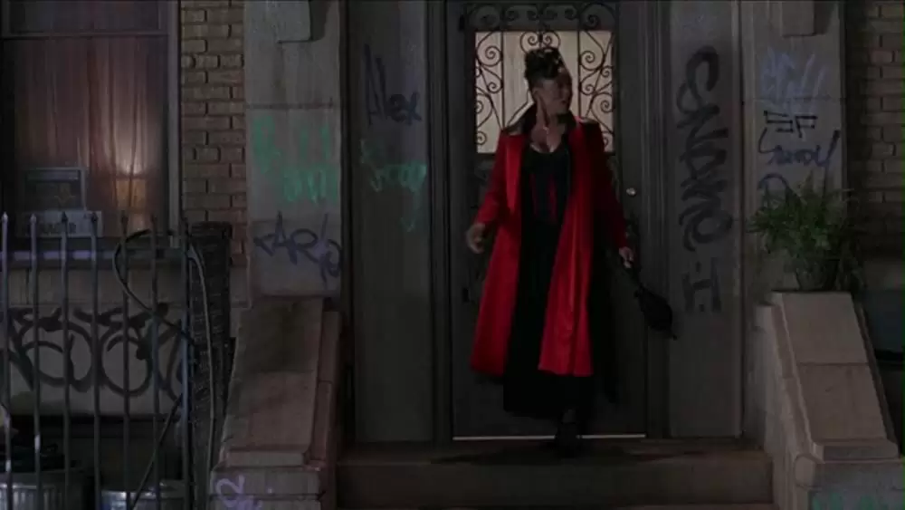 「ヴァンパイア・イン・ブルックリン」アンジェラ・バセットの画像