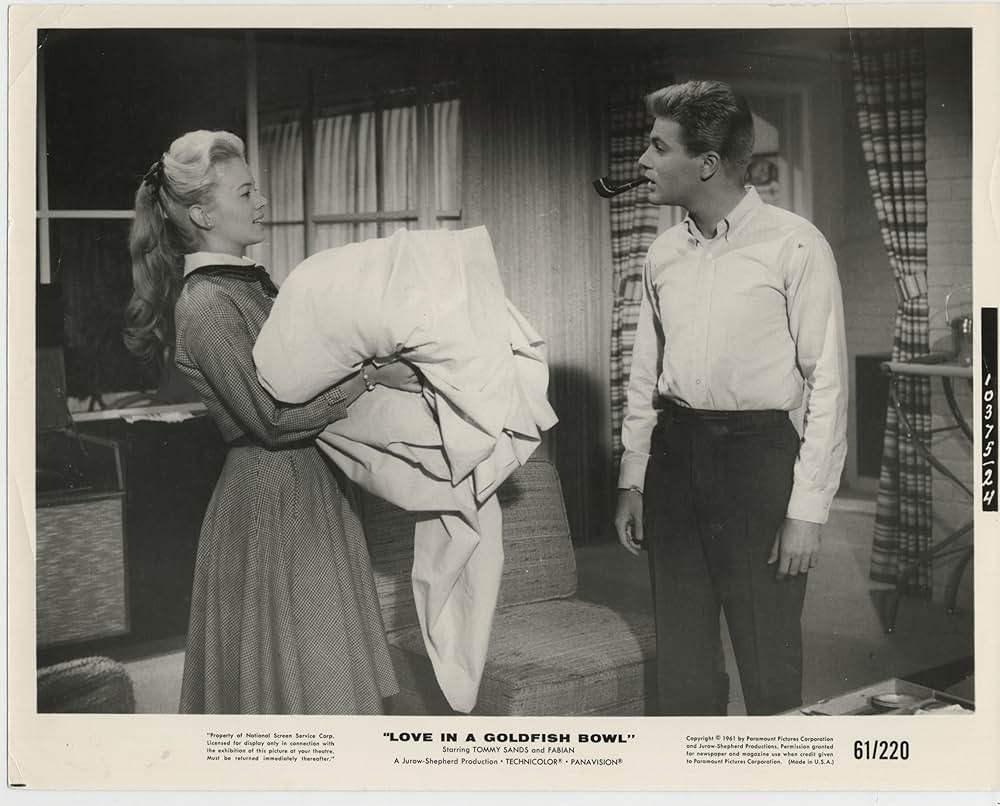 金魚鉢の中の恋の画像