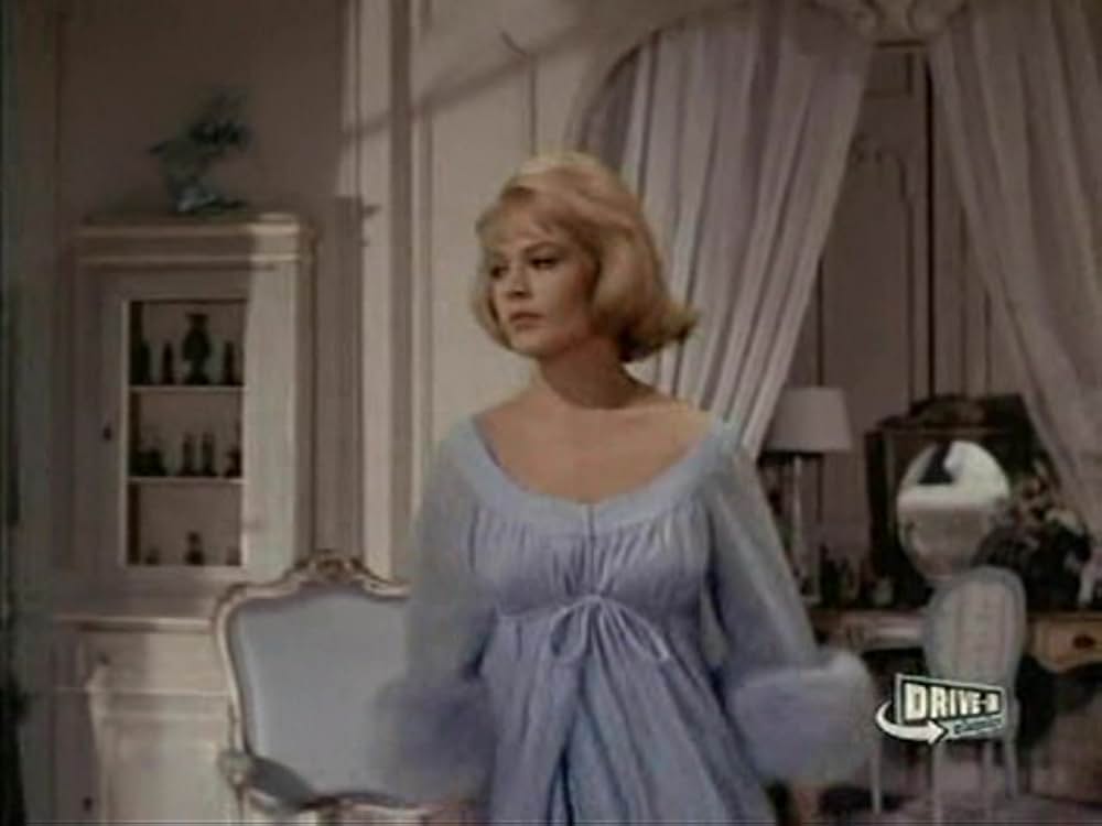 彼女は億万長者の画像