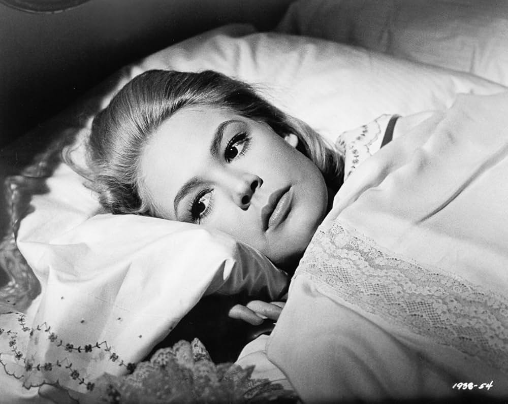 彼女は億万長者の画像