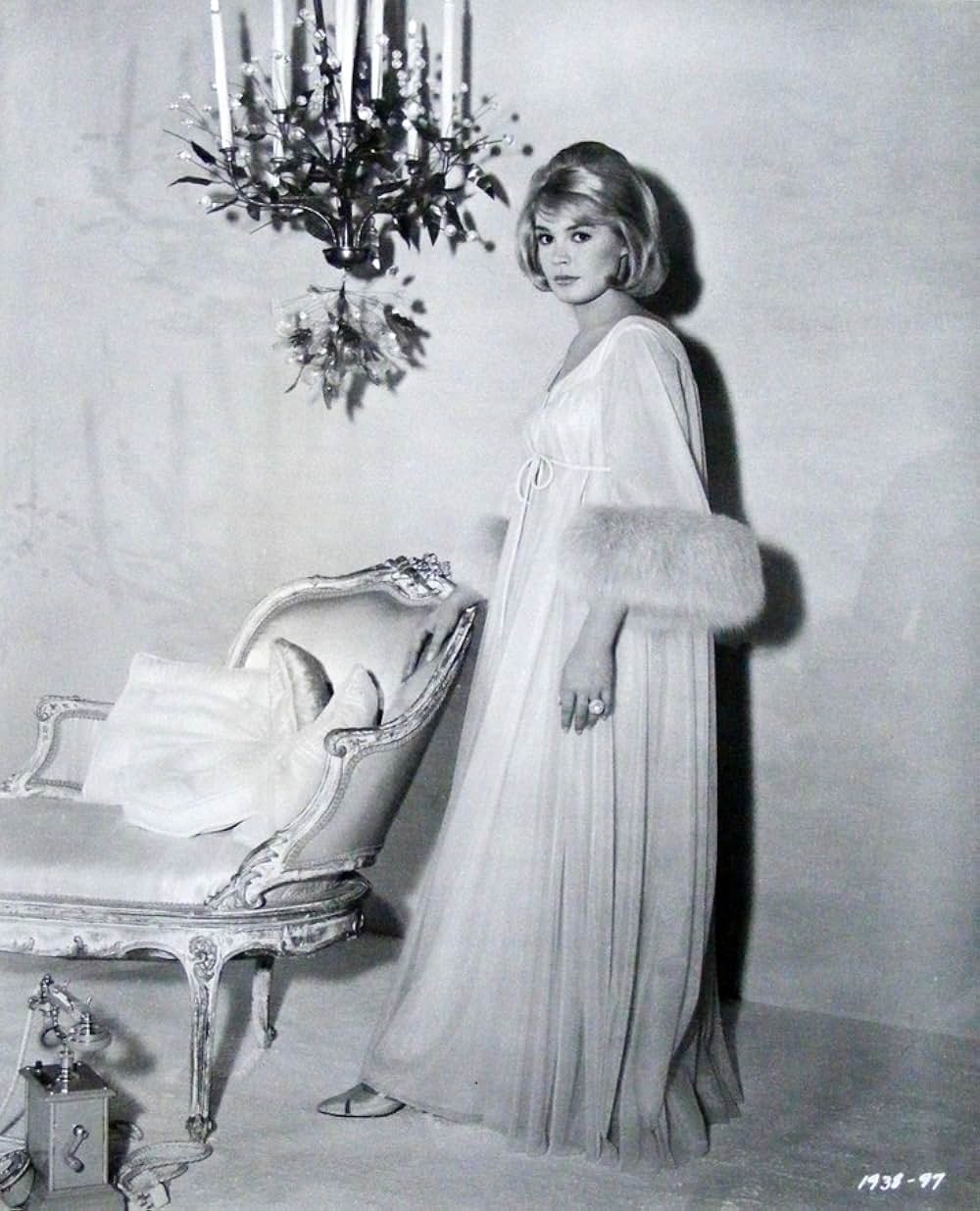 彼女は億万長者の画像