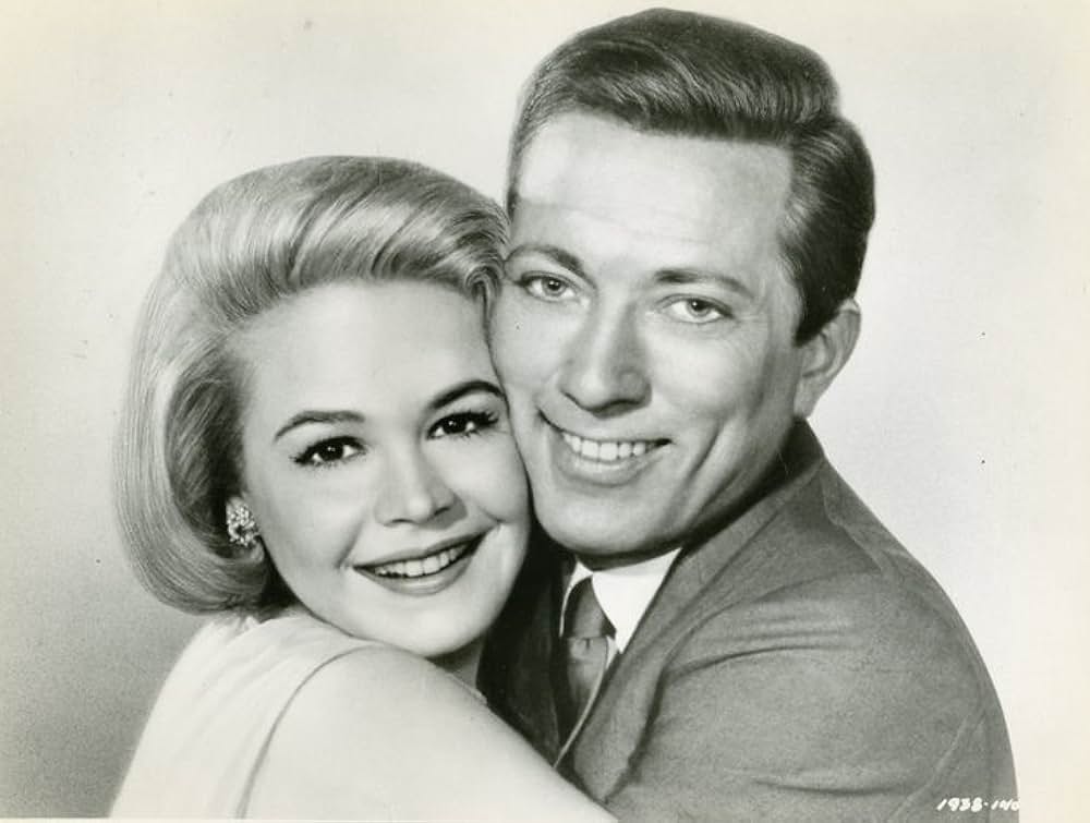 彼女は億万長者の画像