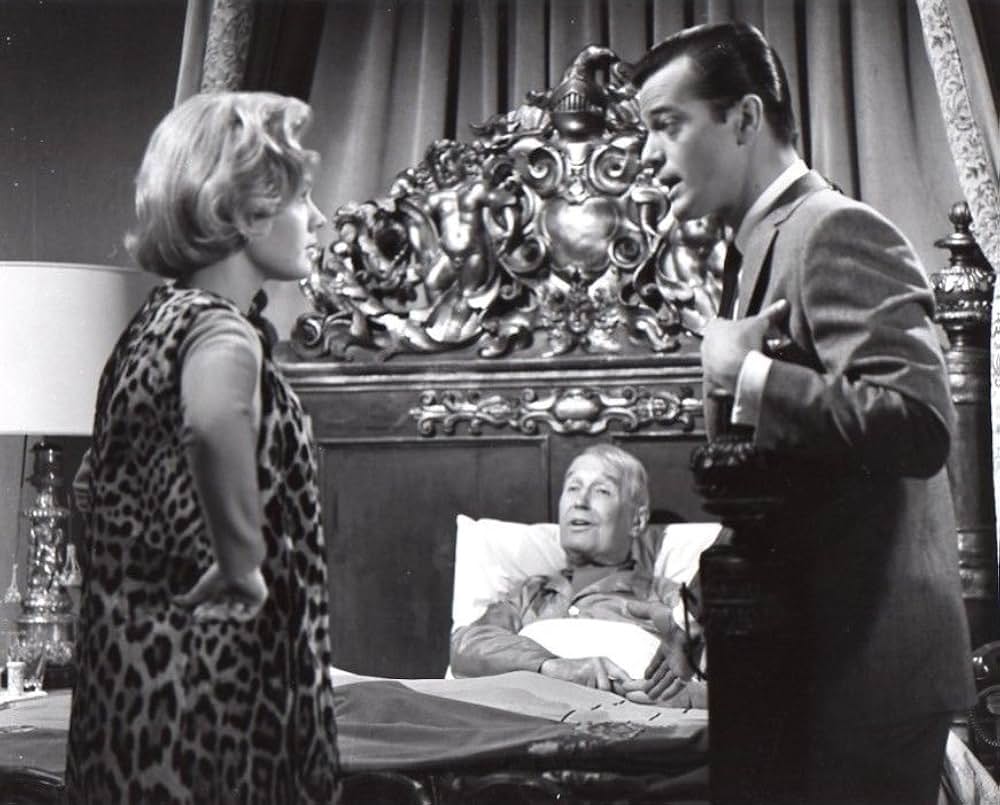 彼女は億万長者の画像