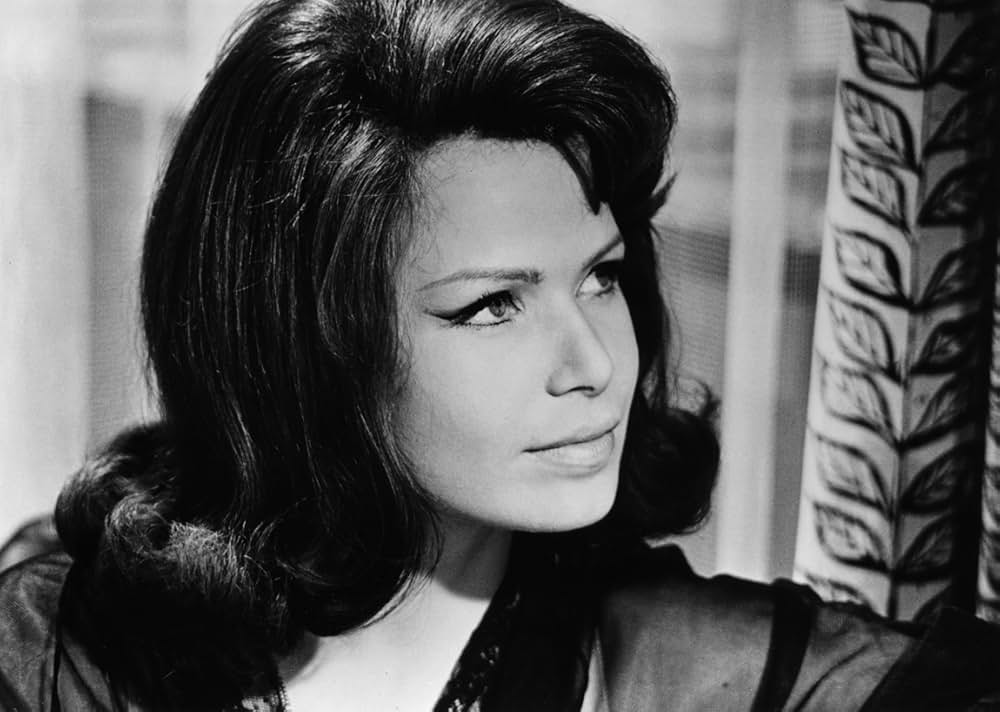 カルメン・ベビーの画像