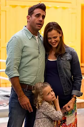 「Dearダニー 君へのうた」ジェニファー・ガーナー & ボビー・カナベイル & Giselle Eisenbergの画像