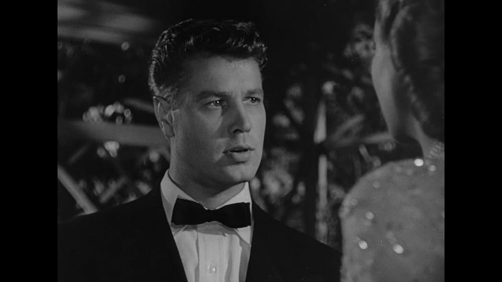 アマゾンの美女の画像