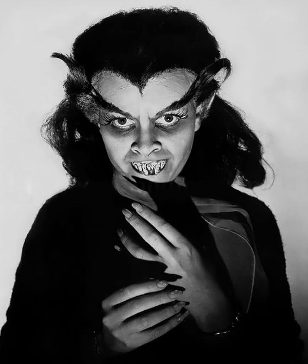 怪人女ドラキュラの画像