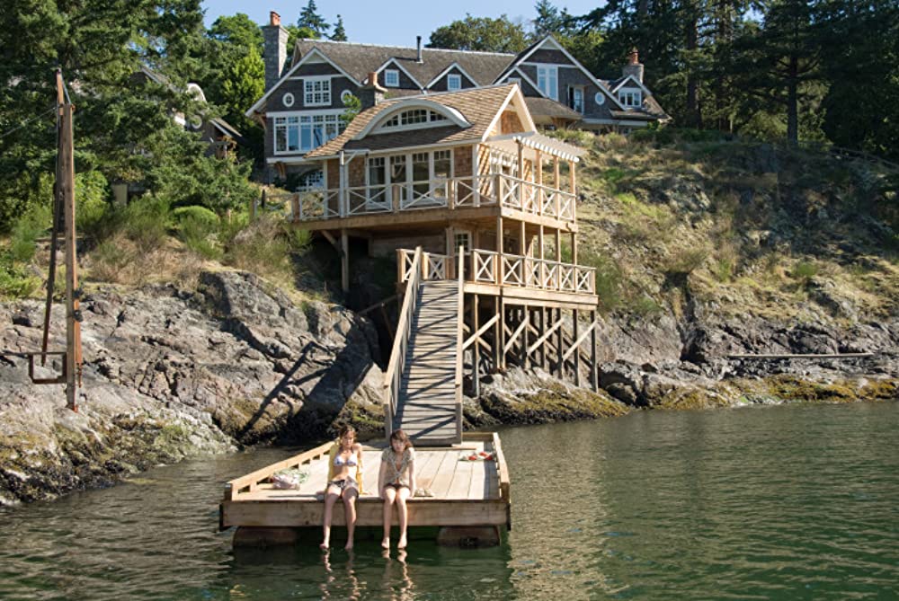 「ゲスト」エミリー・ブラウニング & アリエル・ケベルの画像