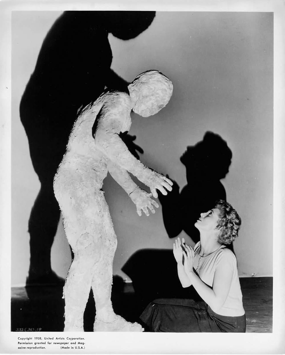 顔のない男の呪いの画像