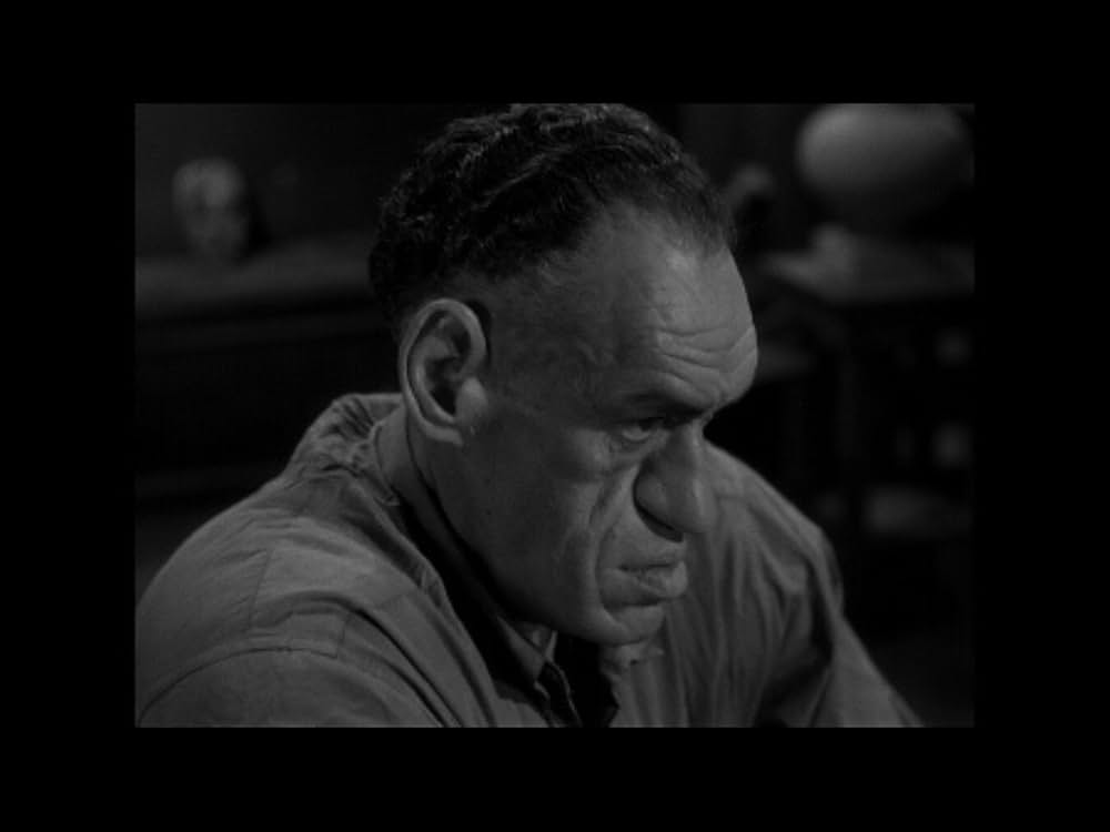 殺人鬼の巨像の画像