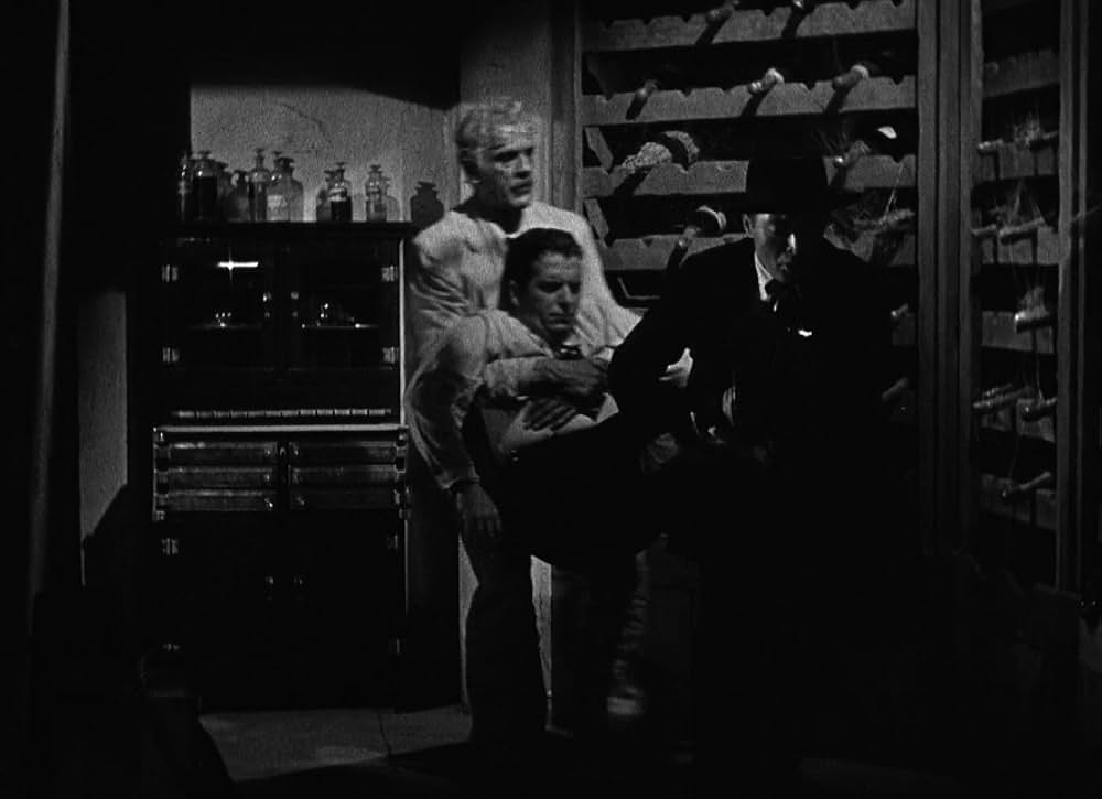 死体は追うの画像