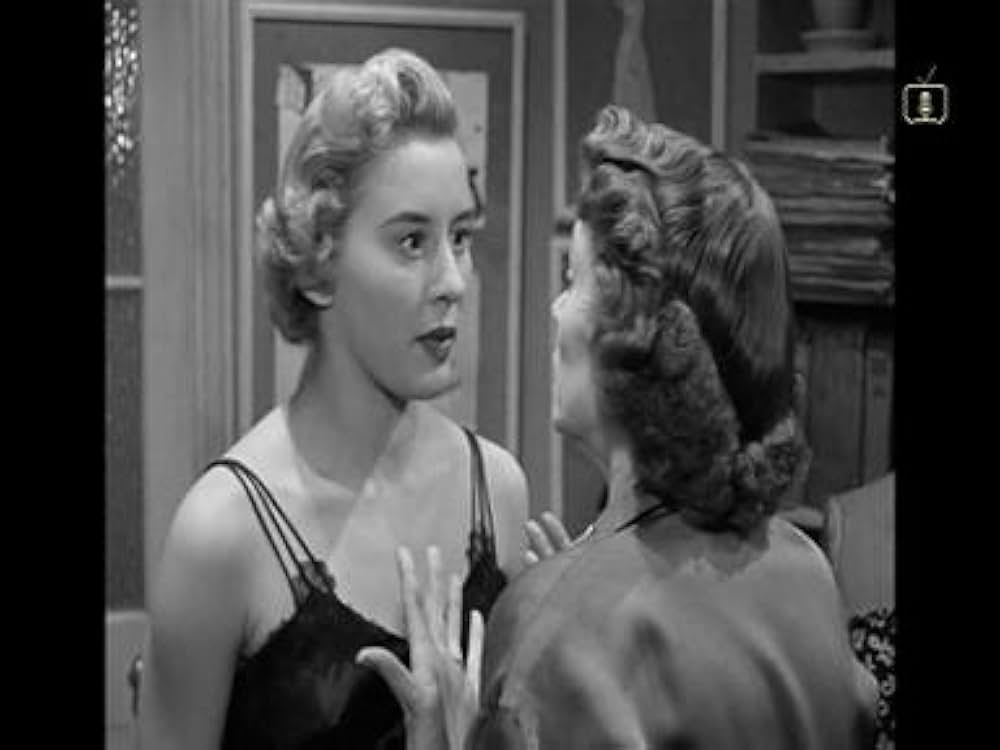 血のオレンジドレスの画像