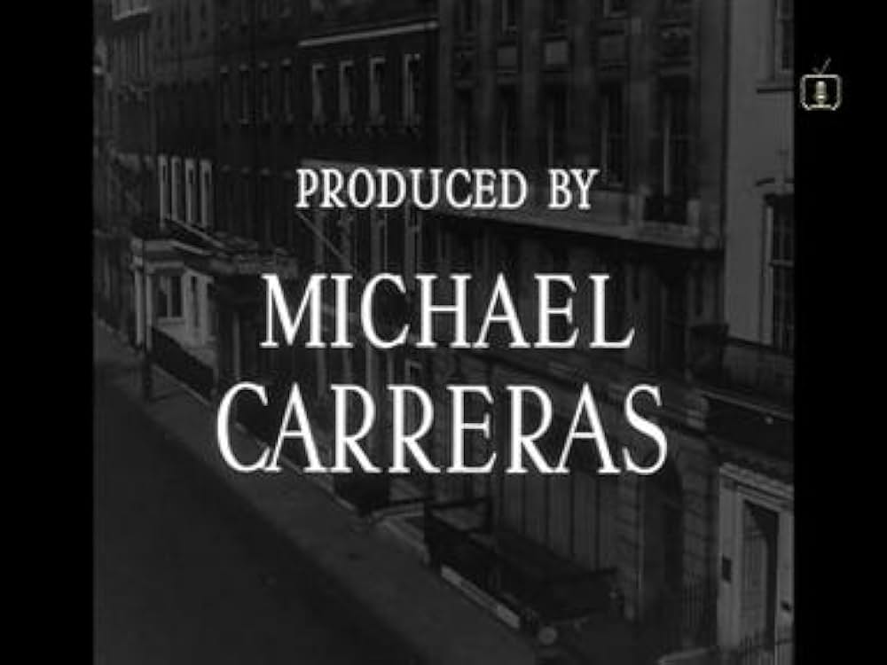 血のオレンジドレスの画像