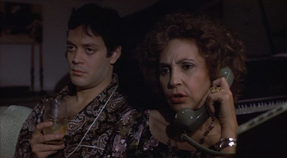 「アイズ」ラウル・ジュリアの画像