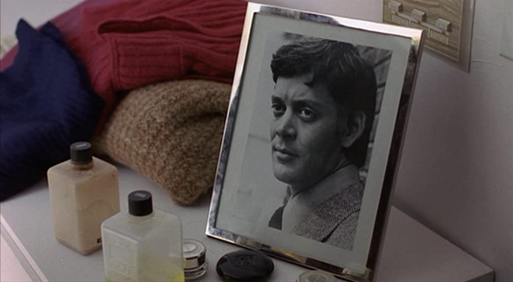 「アイズ」ラウル・ジュリアの画像