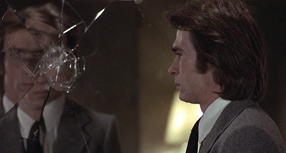 「アイズ」の画像