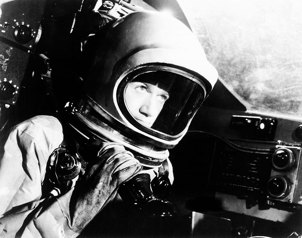 「宇宙の怪人」の画像