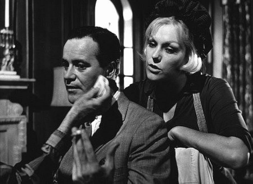 悪名高き女の画像