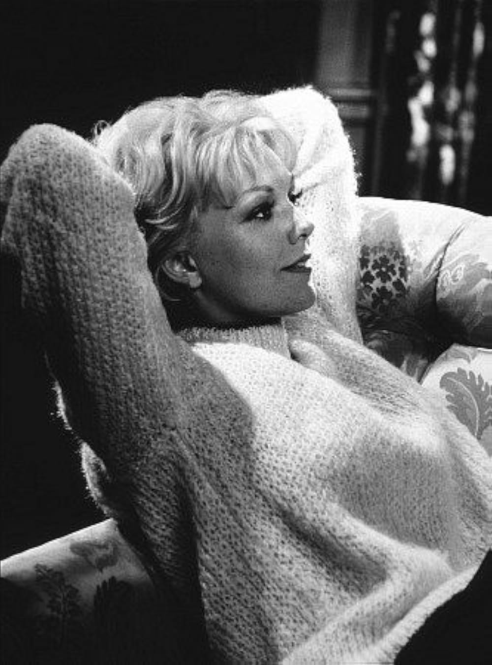 悪名高き女の画像