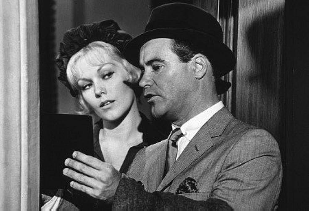 悪名高き女の画像