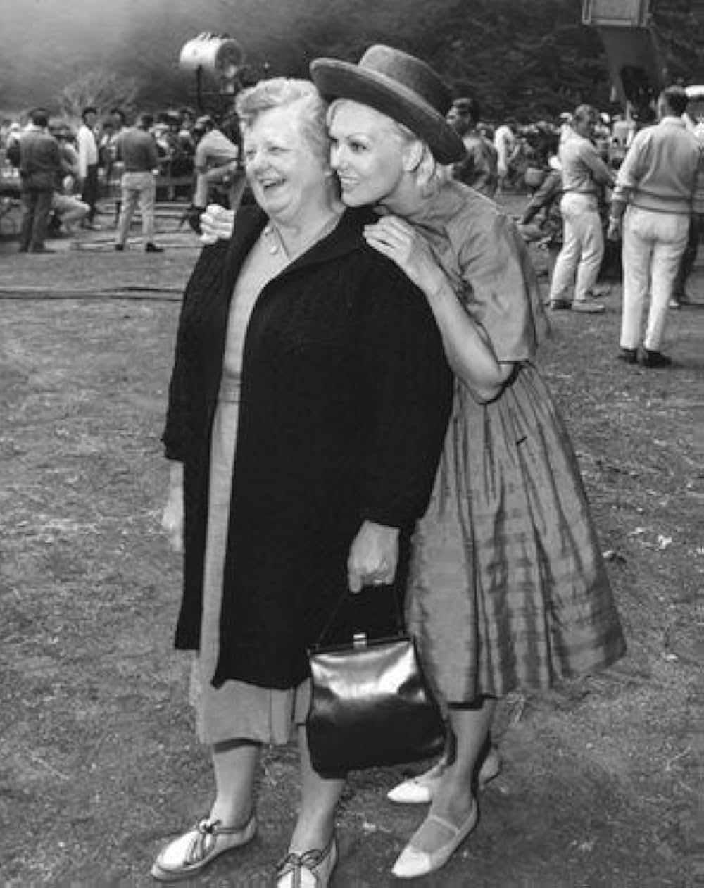 悪名高き女の画像