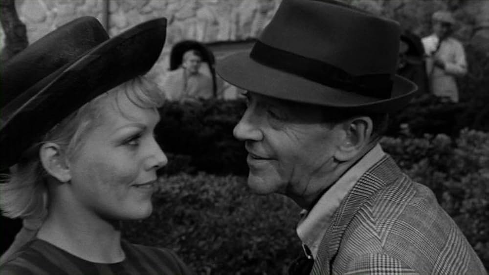 悪名高き女の画像