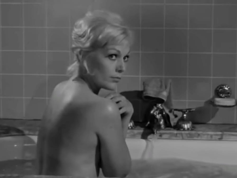 悪名高き女の画像