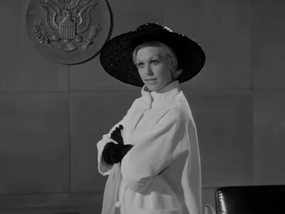 悪名高き女の画像