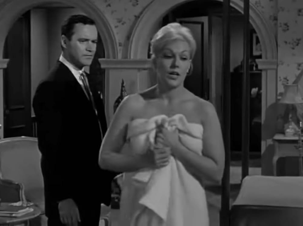 悪名高き女の画像