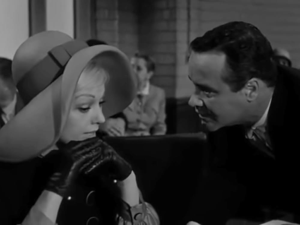 悪名高き女の画像