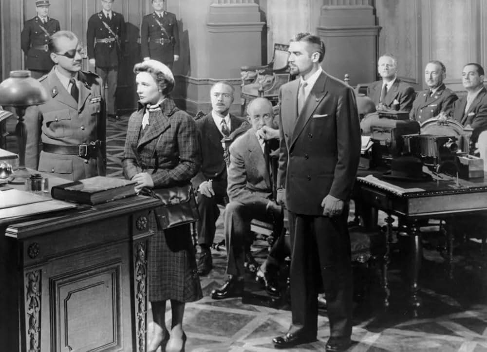 語らざる男の画像