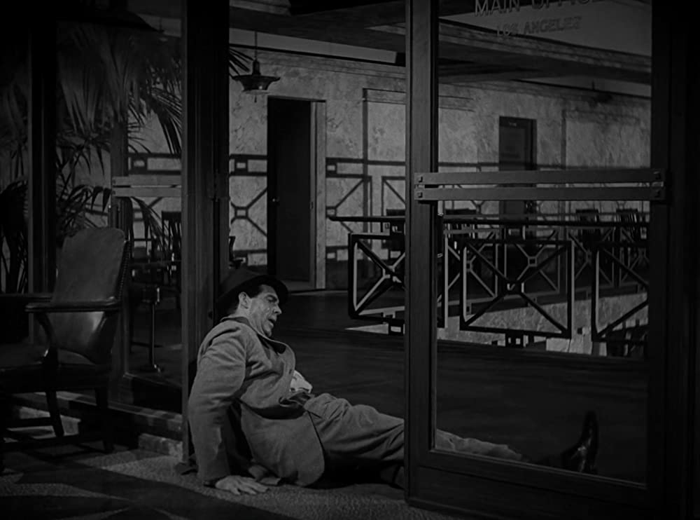 「深夜の告白」フレッド・マクマレイの画像