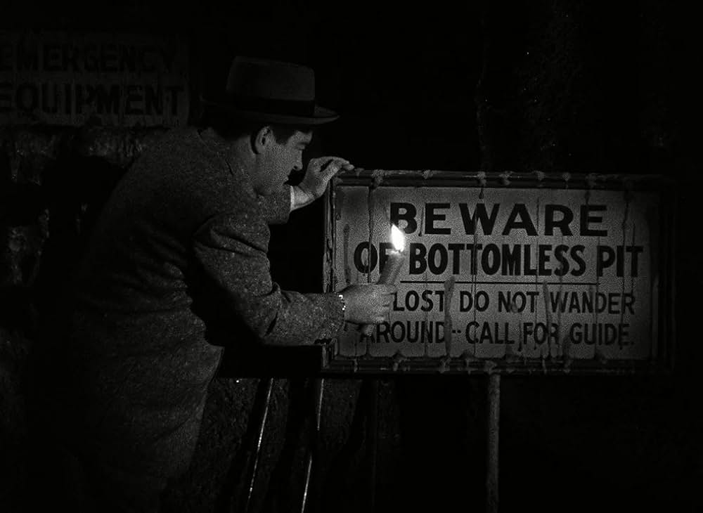 凸凹殺人ホテルの画像