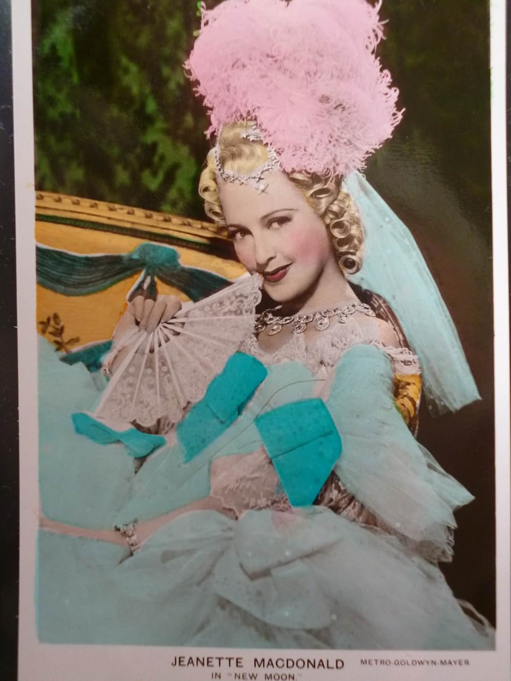 ニュウ・ムウンの画像